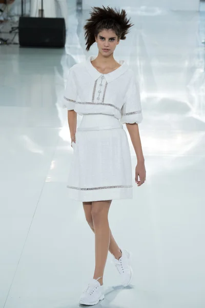 Look 24